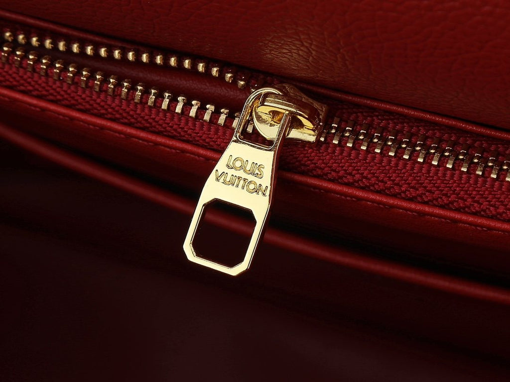 Louis Vuitton Capucines Souple Red Top-Handle Bag — detail