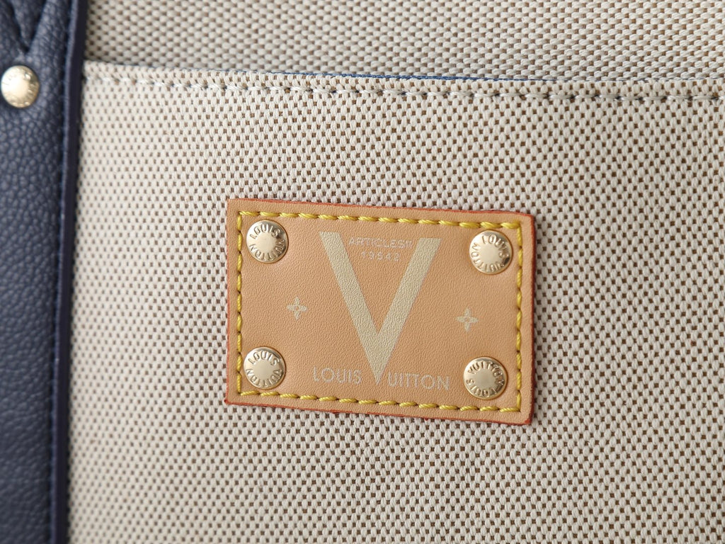 Louis Vuitton Escale Cotton Tote Bag — detail