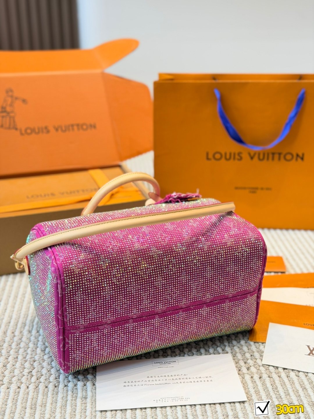 Louis Vuitton Speedy Top-Handle Shoulder Bag — detail