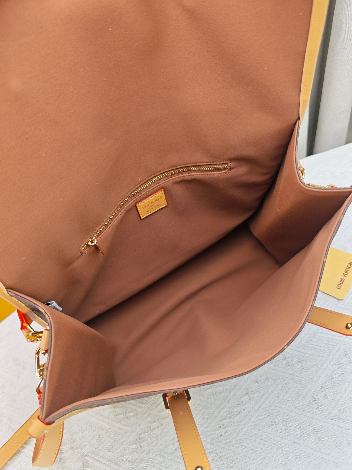 Louis Vuitton Jet Lag Monogram Messenger Bag — detail