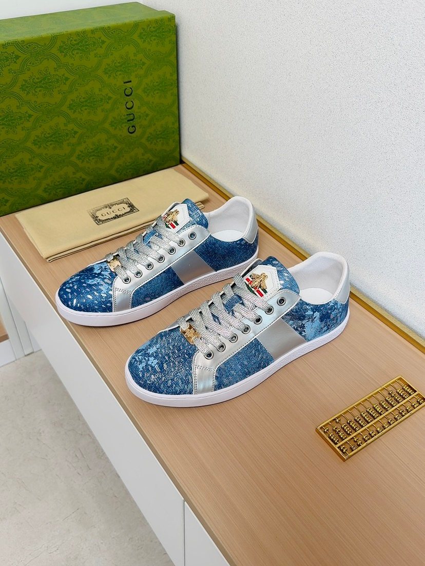 Gucci Men's Patterned Low-Top Sneakers — front