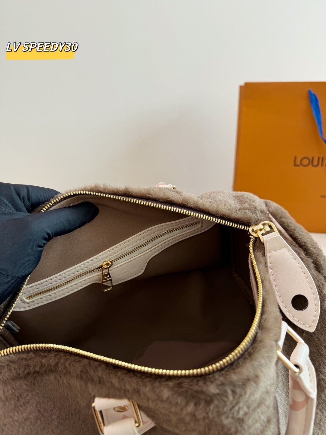 Louis Vuitton Speedy Fuzzy Top-Handle Bag — front