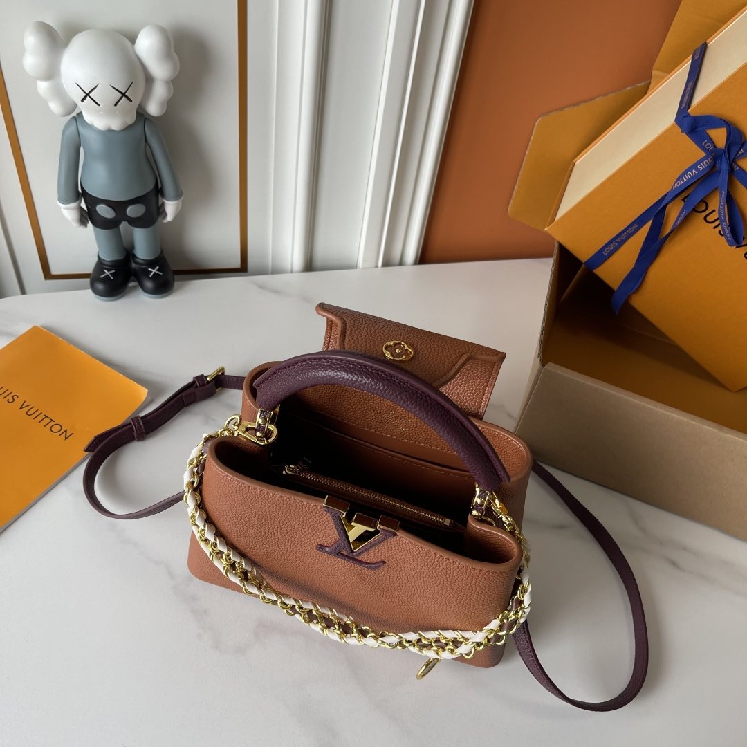 Louis Vuitton Capucines Daydream Floral Chain Handbag — detail
