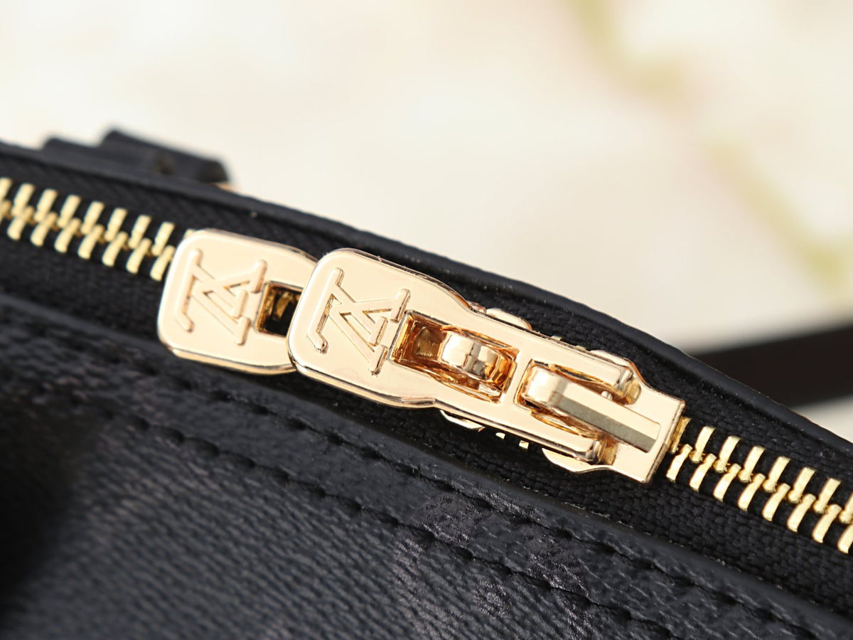 Louis Vuitton Squire East West Shoulder Bag — detail