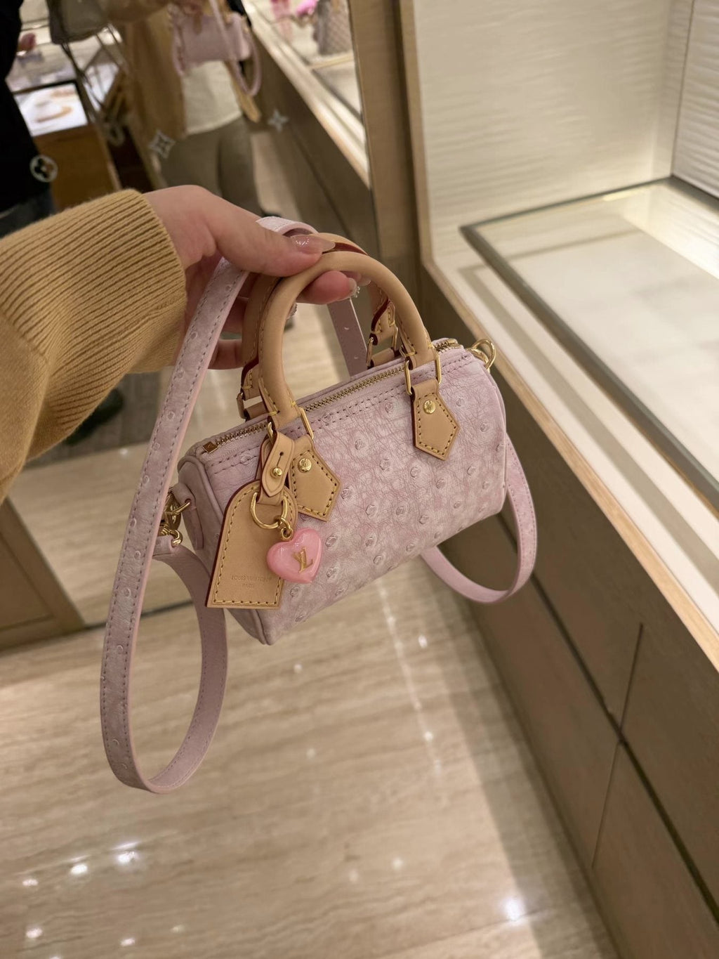 Speedy Nano Patterned Satchel — model