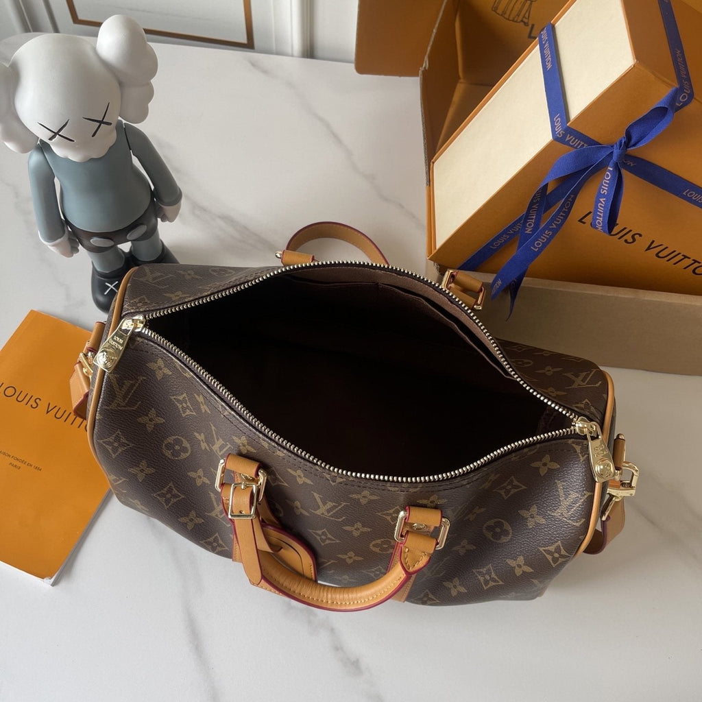 Louis Vuitton Keepa Bandouière Monogram Duffel Bag — detail
