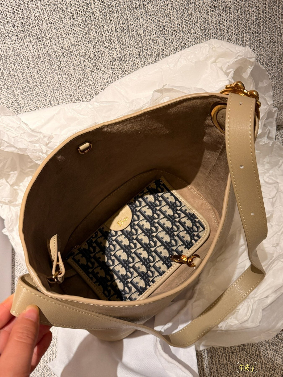 Dior Medaillon Bucket Shoulder Bag — front