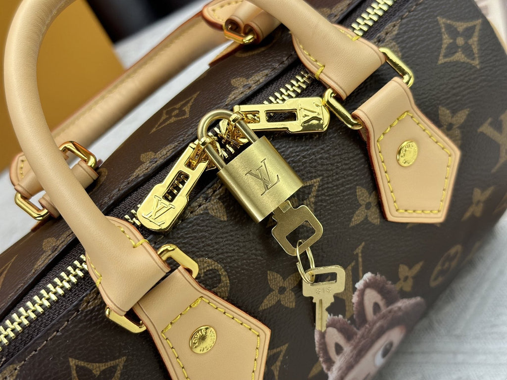 Louis Vuitton Speedy Bandoulière Character Monogram Bag — detail