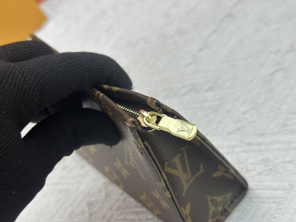Louis Vuitton Monogram Toiletry Pouch — detail