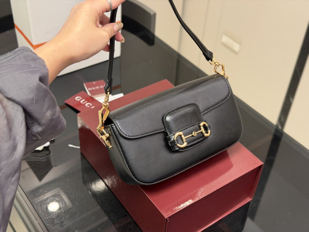 Gucci 1955 Horsebit Flap Shoulder Bag — front