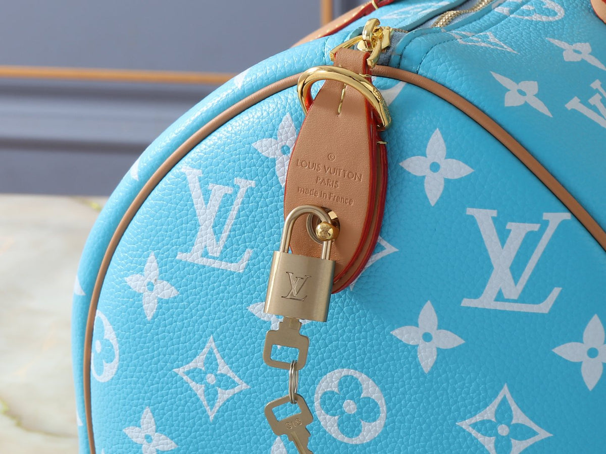Louis Vuitton Speedy Bandoulière Monogram Duffel Bag — detail