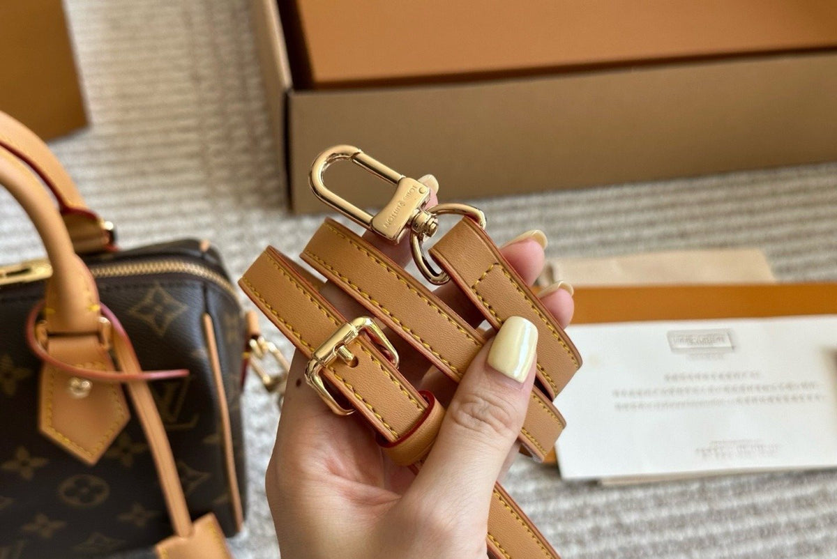 Louis Vuitton Speedy Monogram Satchel with Two Straps — detail