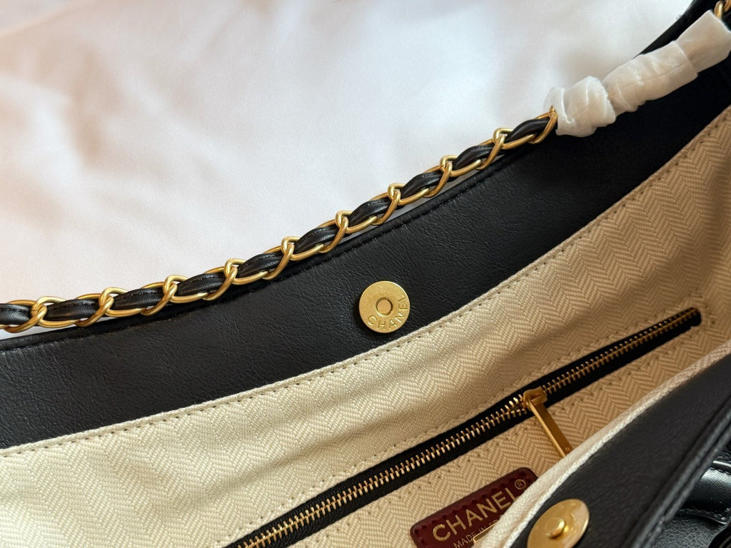 Chanel BocoBeach Diamond-Quilted Tote Bag — detail