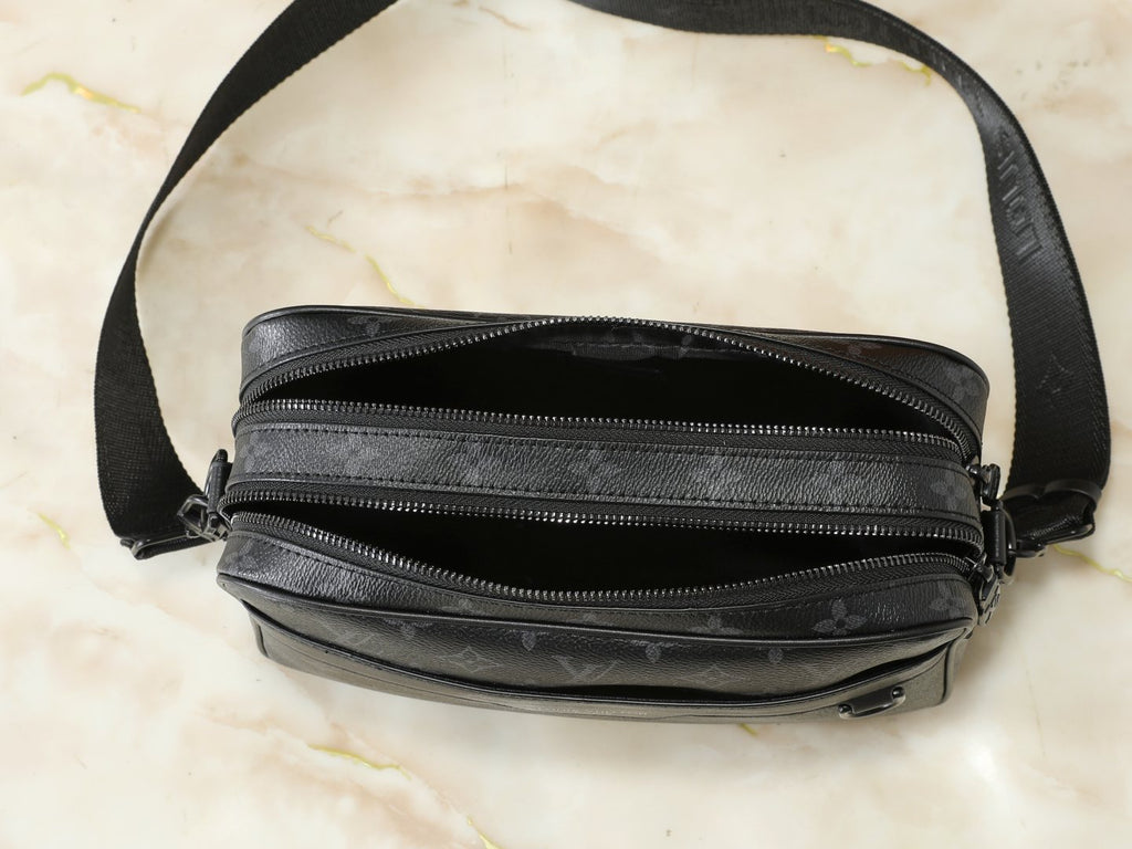 Louis Vuitton Alpha Monogram Messenger Bag — detail