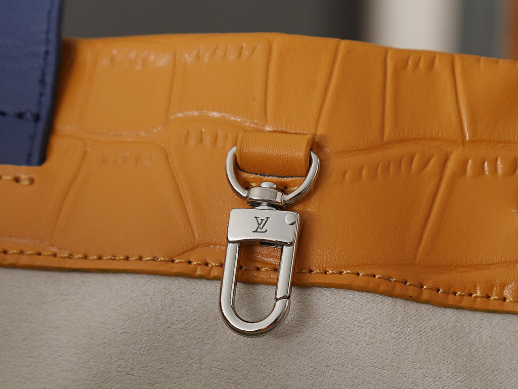 Louis Vuitton Shopper Tote with Shoulder Strap — detail