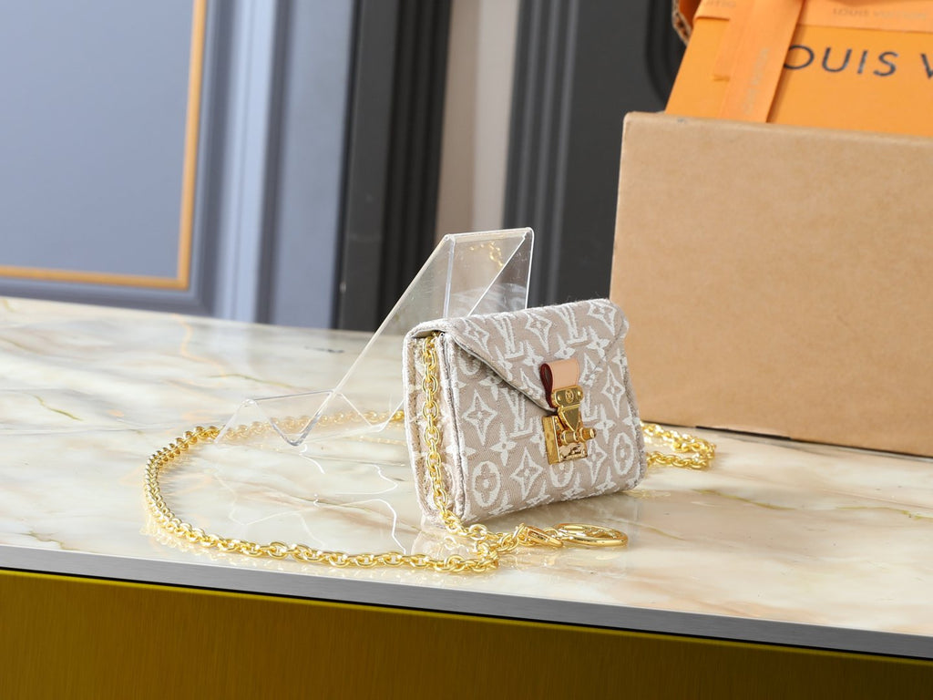 Louis Vuitton Pouch Metis Monogram Chain-Strap Pouch — side