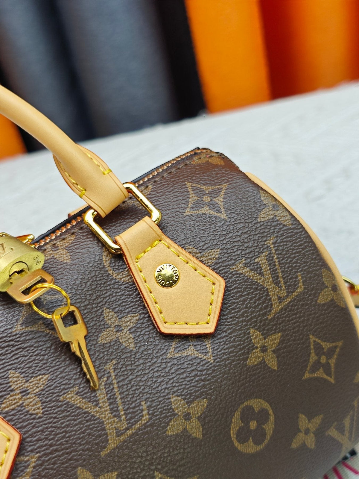 Louis Vuitton Speedy Bandoulière Monogram Bag — detail