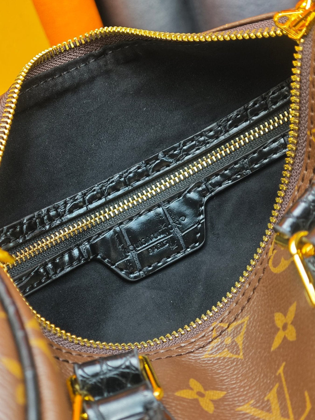 Louis Vuitton Speedy Bandoulière Monogram Satchel with Flower Ornament — detail