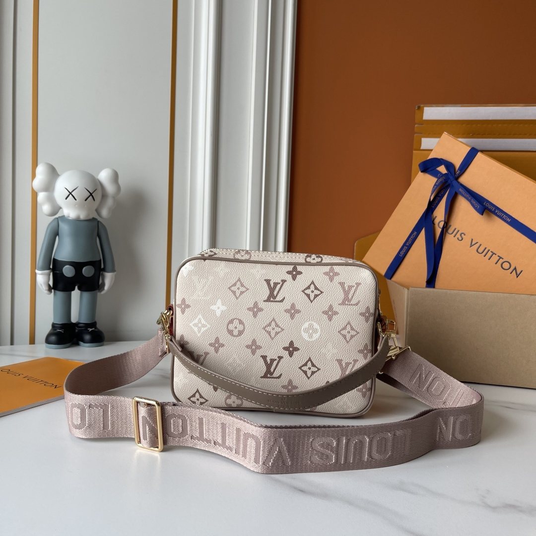 Louis Vuitton Cream Monogram Front-Pocket Messenger Bag — back