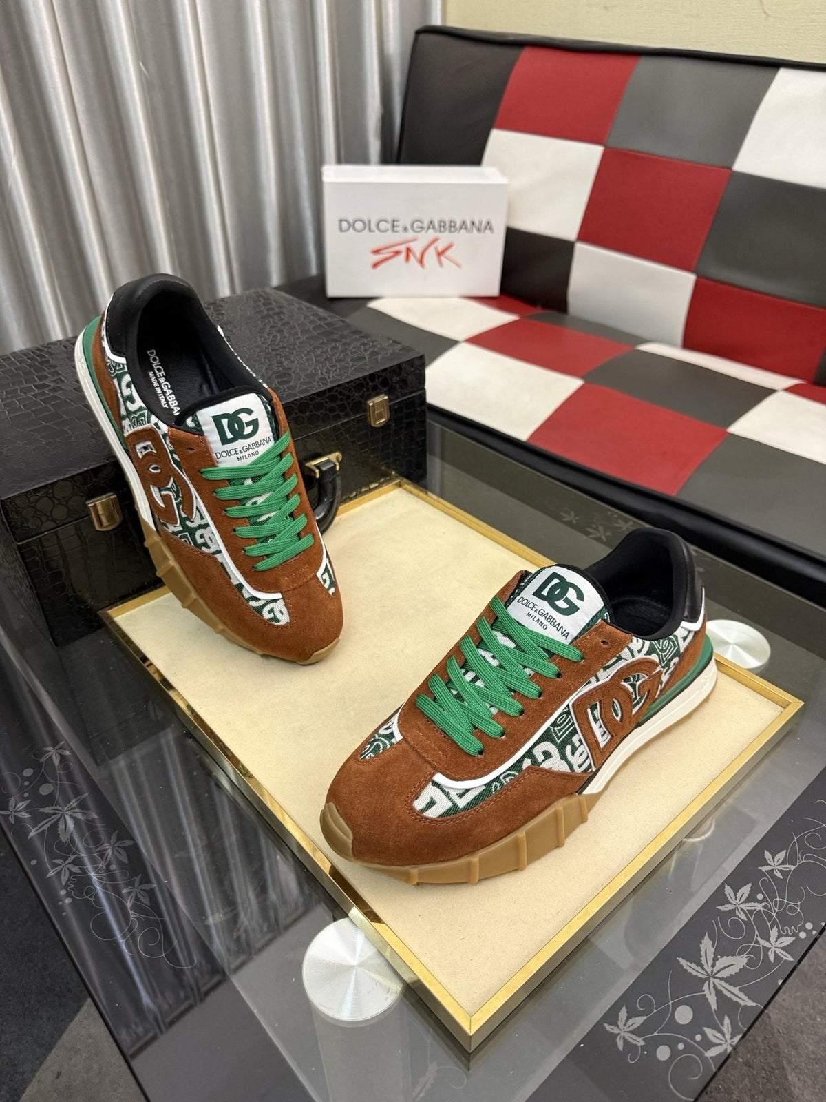 Dolce & Gabbana Patterned Low-Top Sneakers — model
