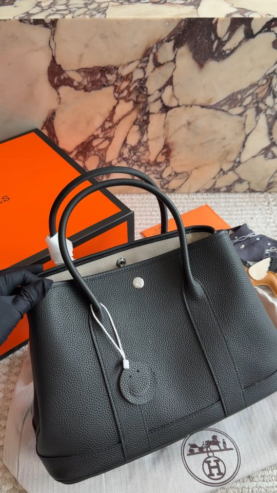 Hermès Garden Pebbled Leather Tote — hero