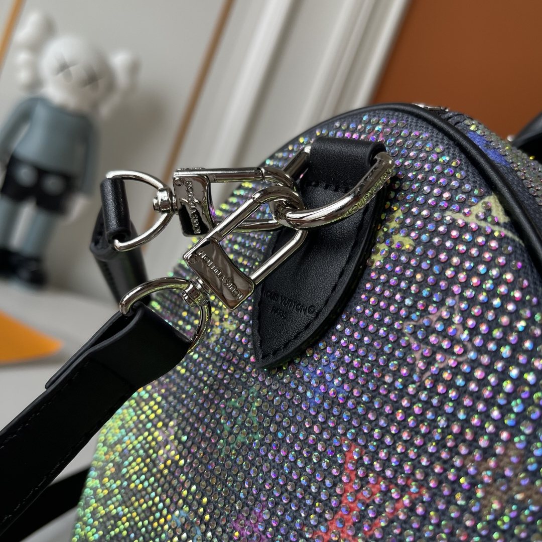 Louis Vuitton Speedy Bandoulière Crystal-Embellished Boston Bag — detail