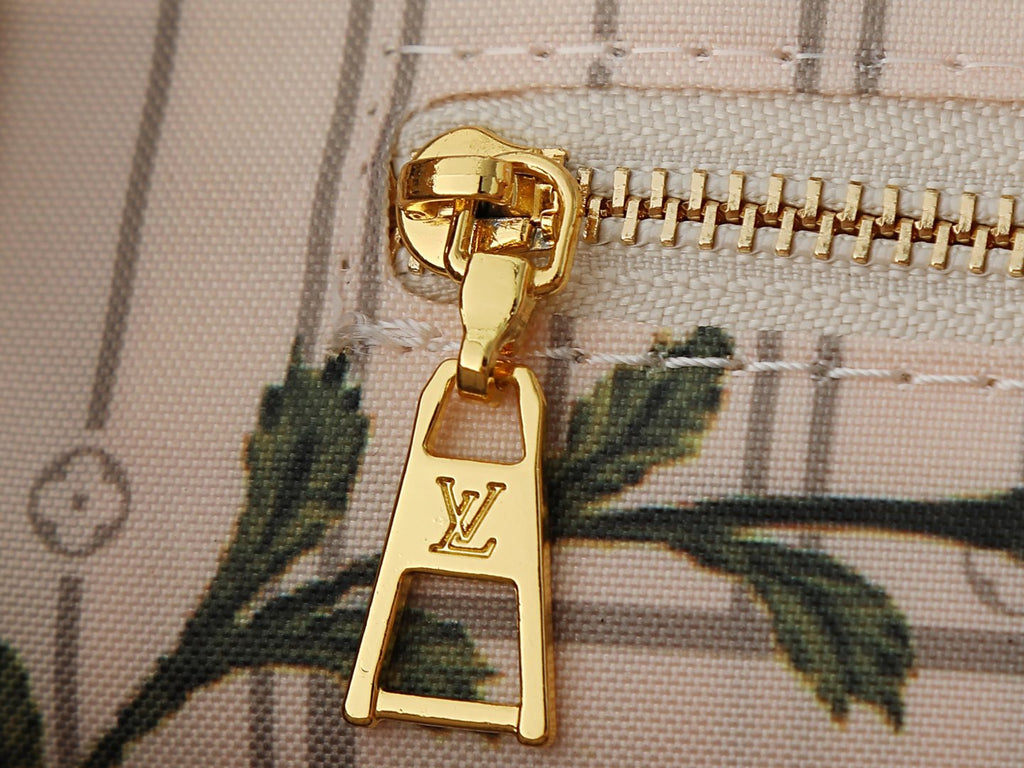 Louis Vuitton Stamp OnTheGo Monogram Tote — detail
